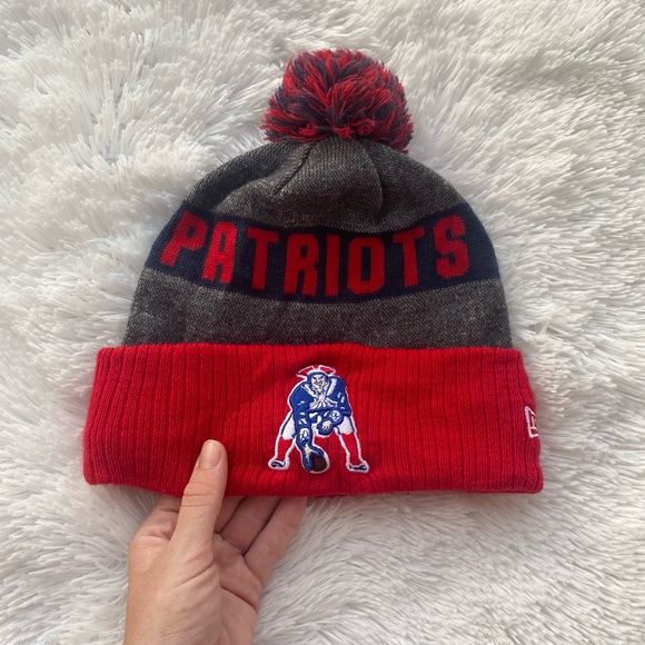 NEW ERA • Rare New England Patriots Sideline Knit Hat Pom Beanie - Picture 3 of 16